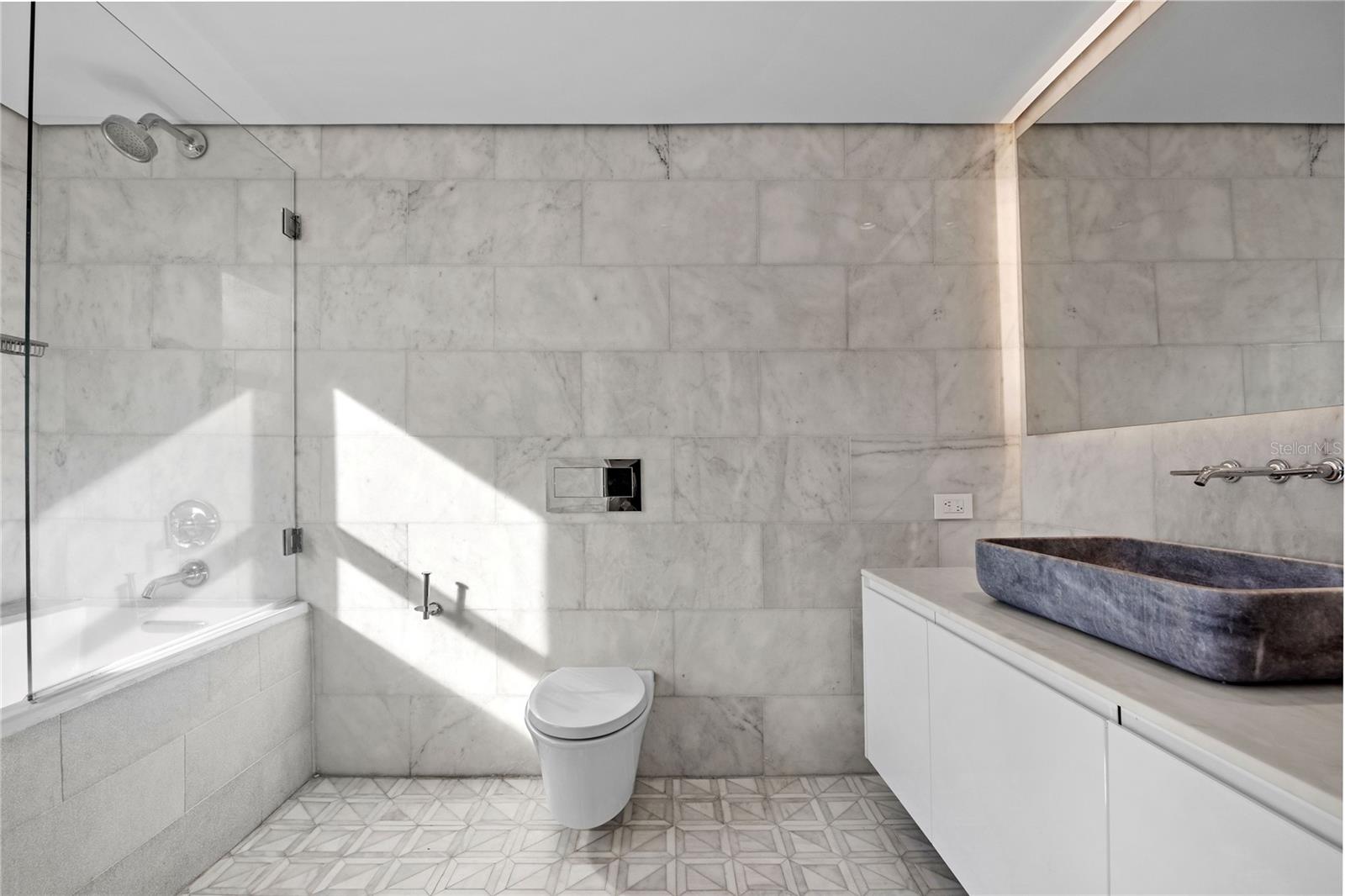 CROWNE PLAZA CONDOMINIUM - Residential