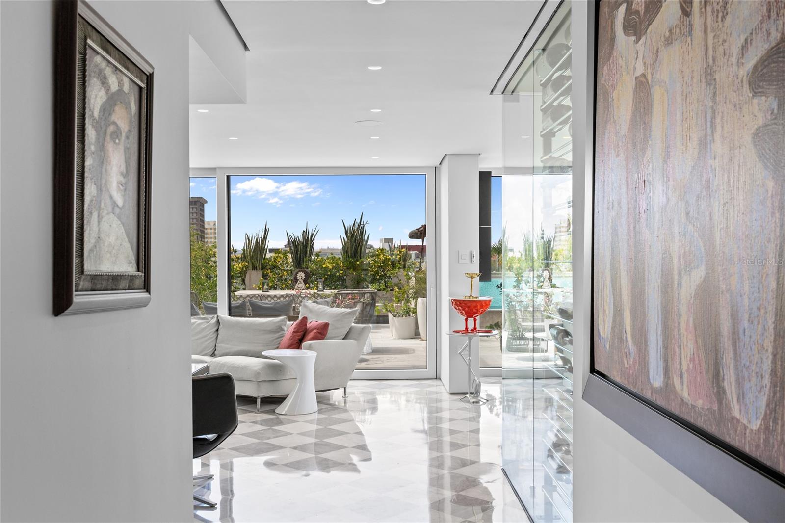 CROWNE PLAZA CONDOMINIUM - Residential