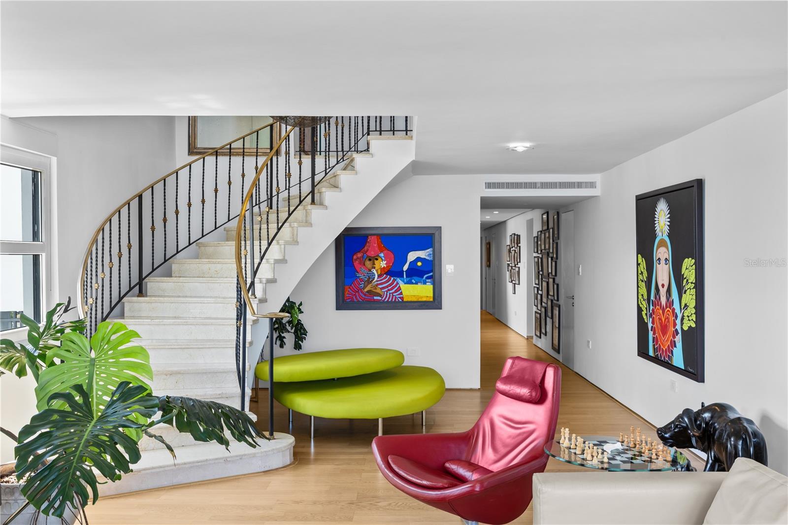CROWNE PLAZA CONDOMINIUM - Residential