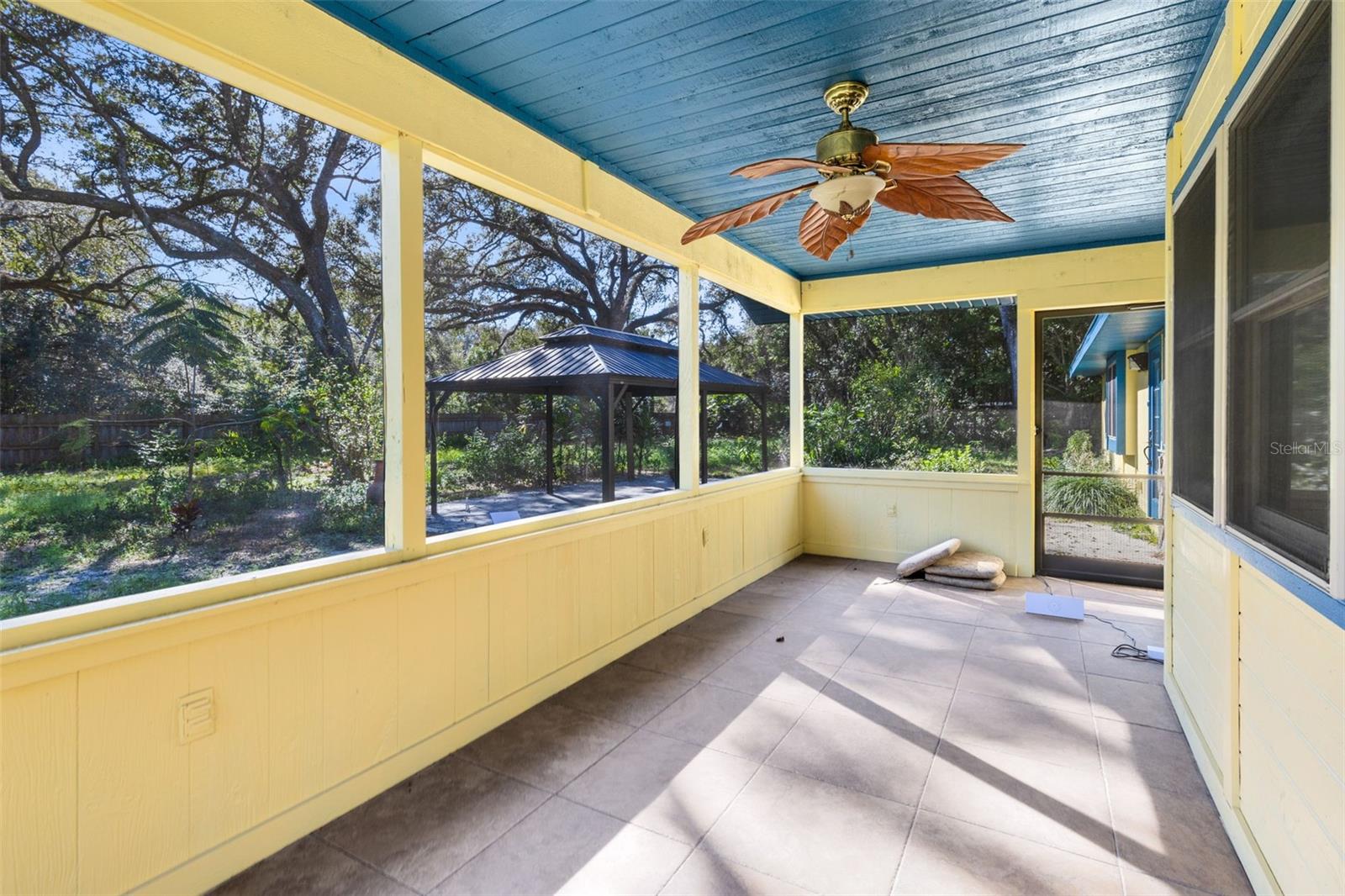 W E HUDSONS SUB - Residential