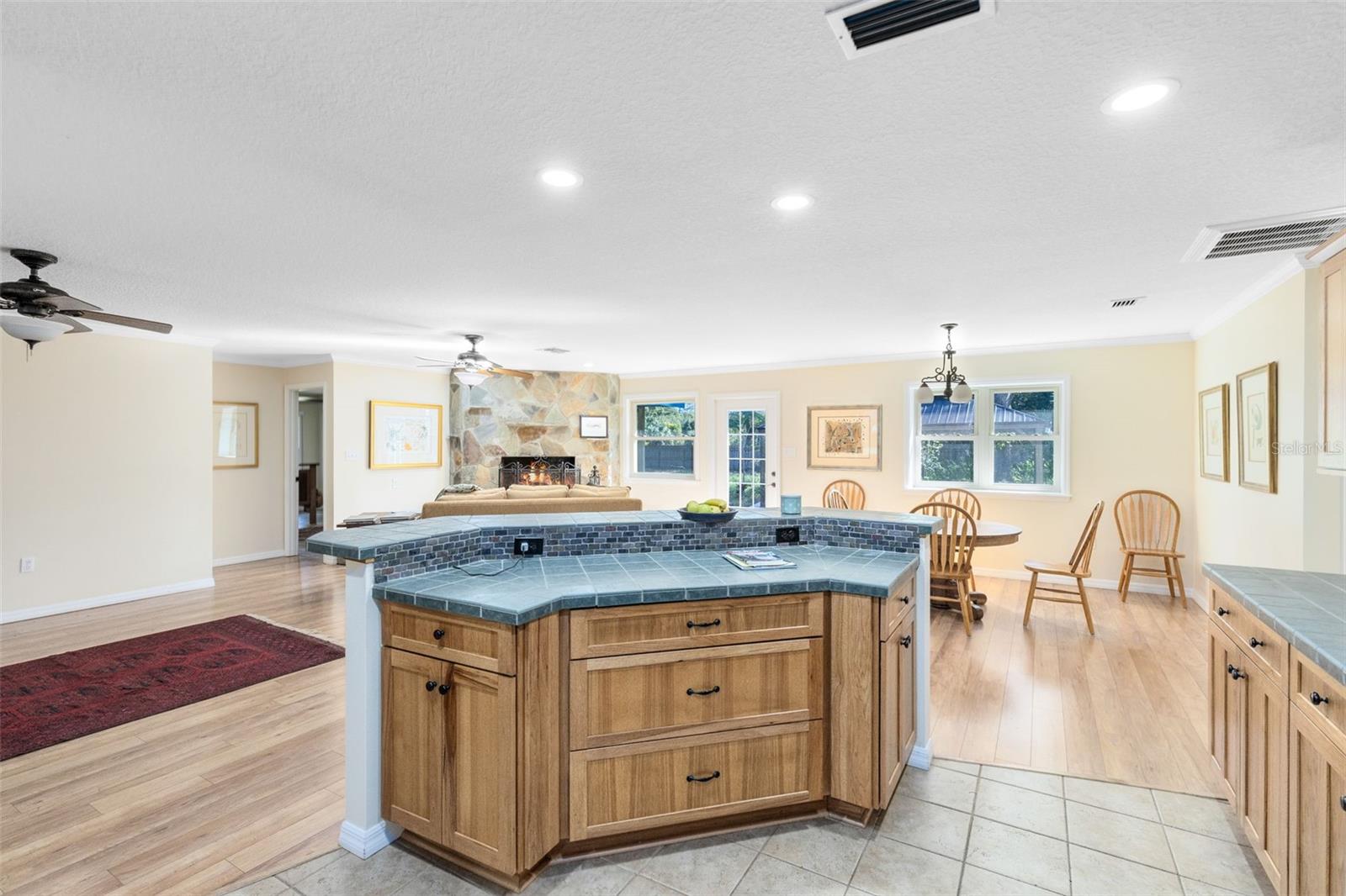 W E HUDSONS SUB - Residential