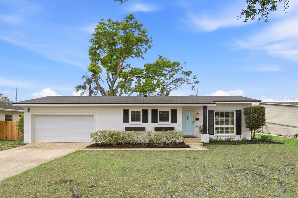 Photo of 950 Fort Lane Drive, Orlando, FL 32806 (MLS # O6399311)