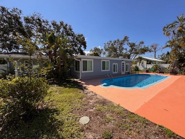 SOUTH VENICE - Residential