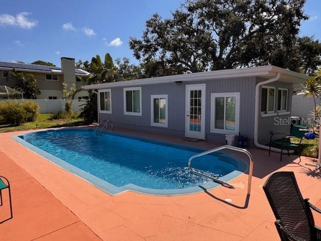 Photo of 1460 Everest Road, Venice, FL 34293 (MLS # N6138008)