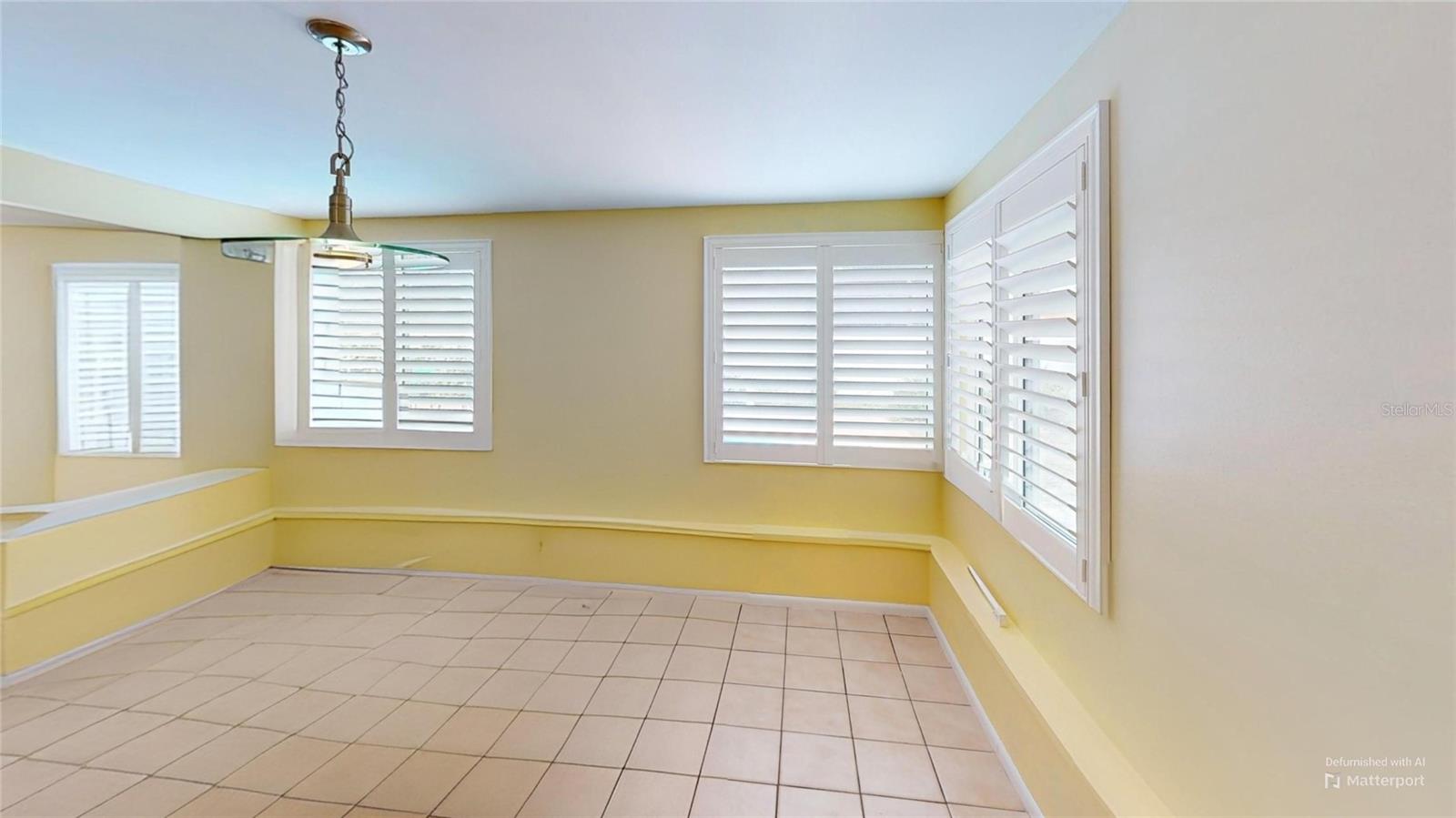 SOUTH VENICE - Residential