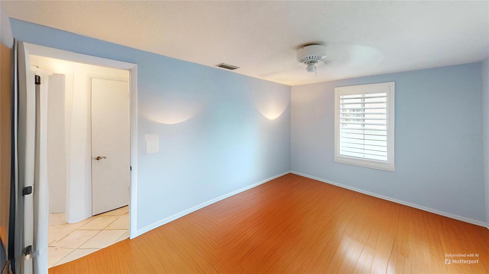 SOUTH VENICE - Residential