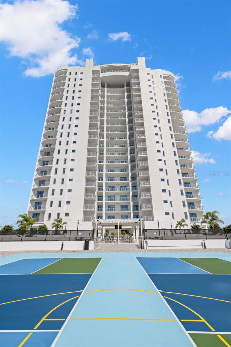 ALTURA BAYSHORE - Residential