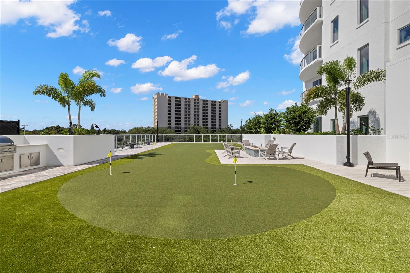 ALTURA BAYSHORE - Residential