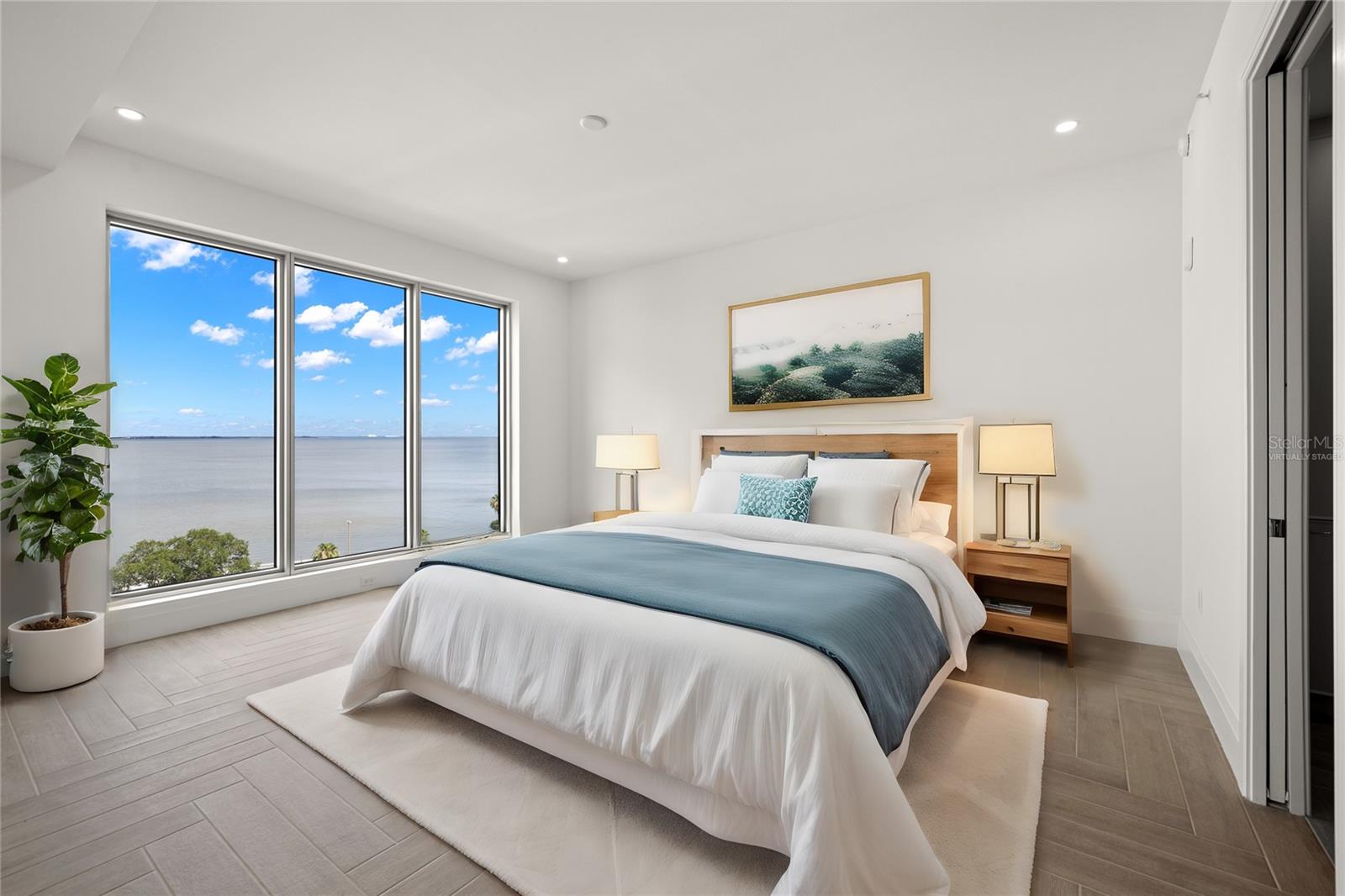 ALTURA BAYSHORE - Residential