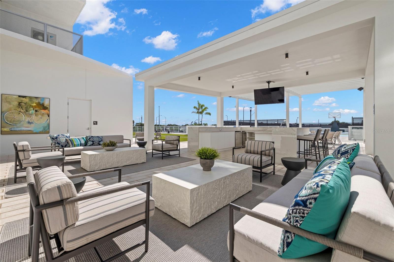 ALTURA BAYSHORE - Residential