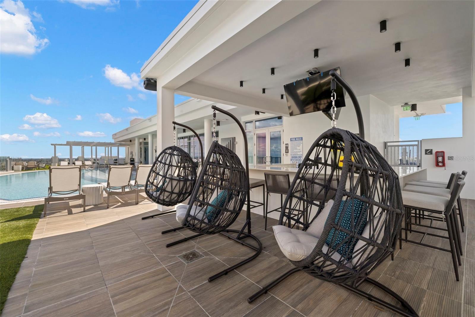 ALTURA BAYSHORE - Residential