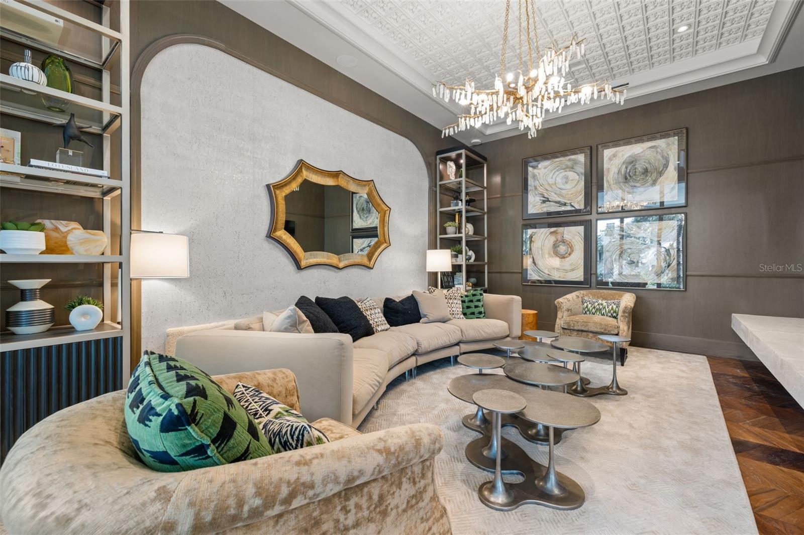 ALTURA BAYSHORE - Residential