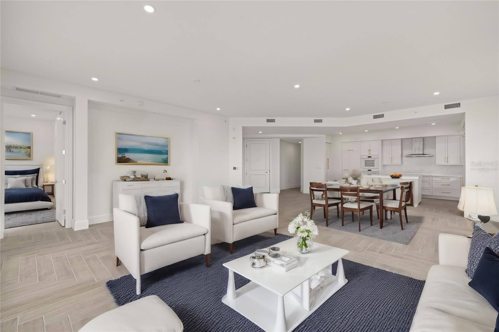 ALTURA BAYSHORE - Residential