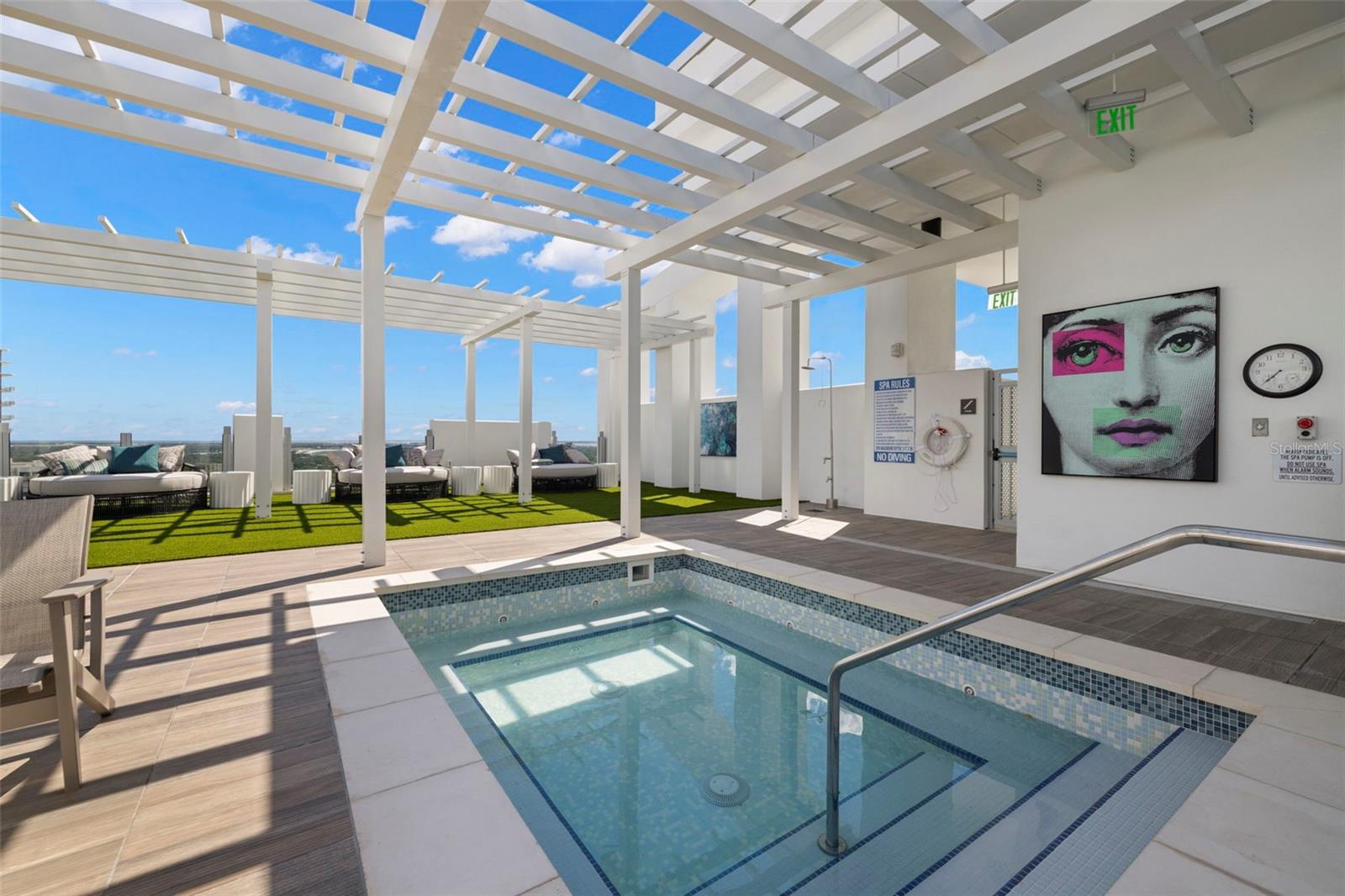 ALTURA BAYSHORE - Residential