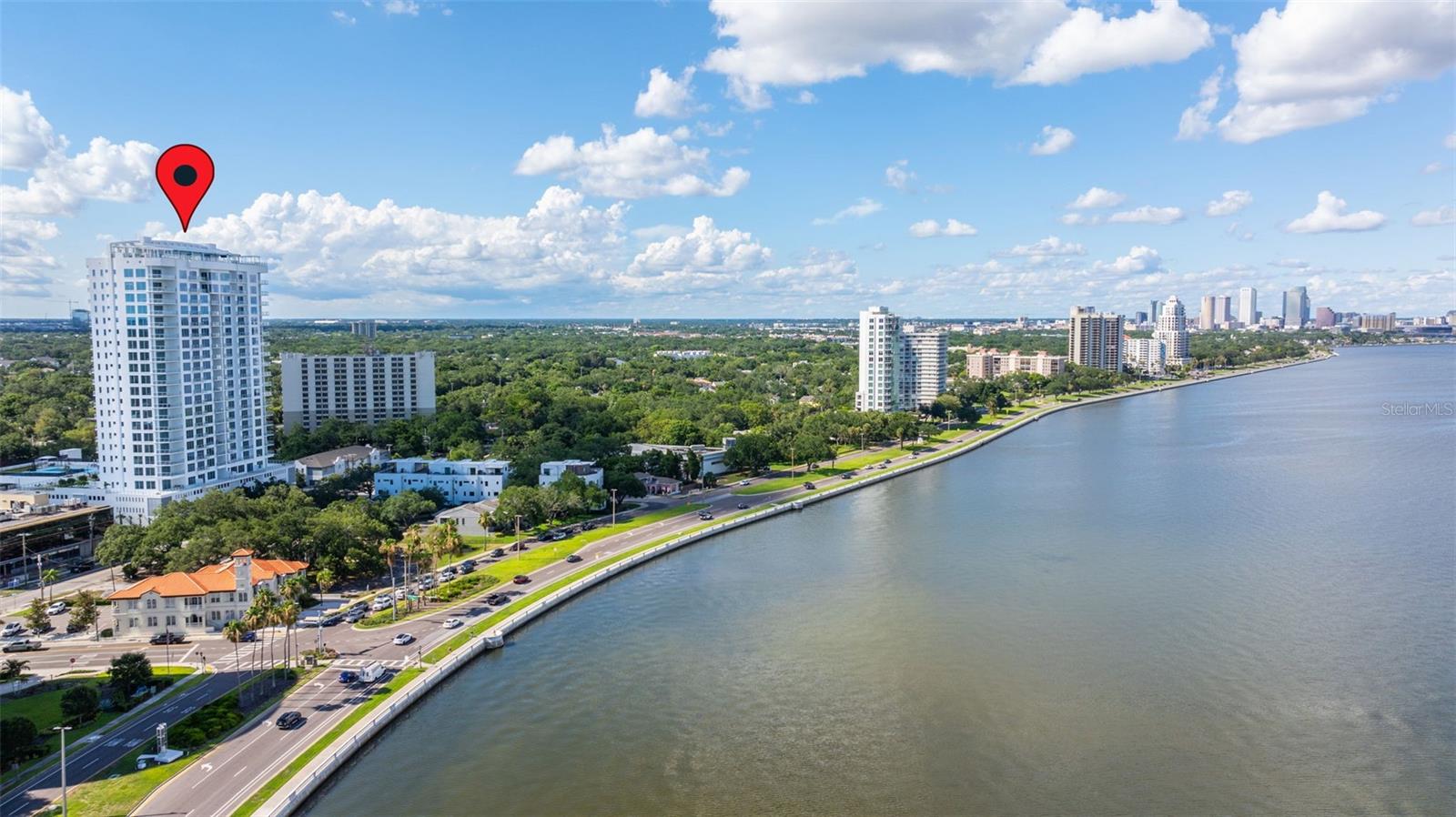 ALTURA BAYSHORE - Residential