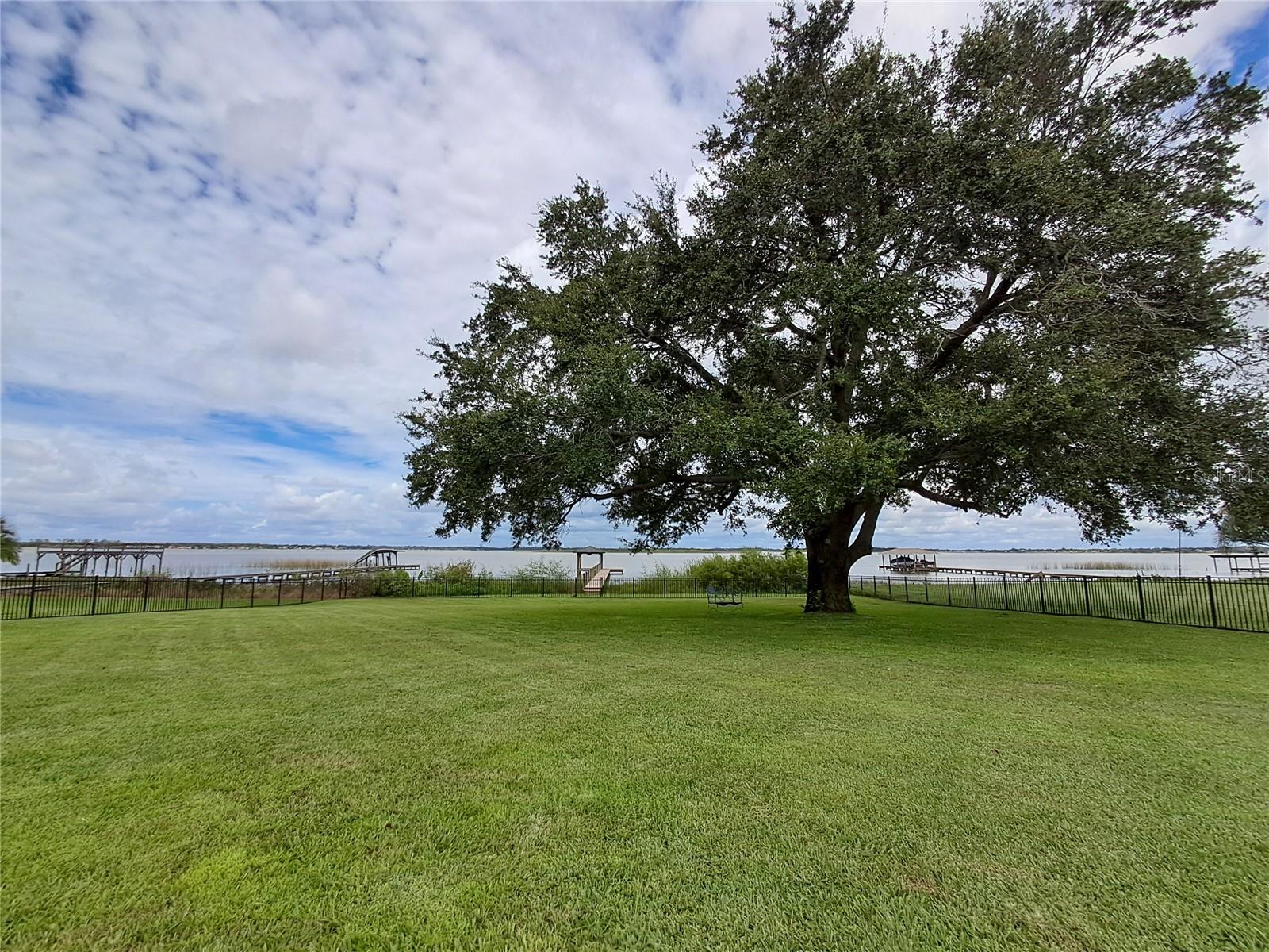 MAGNOLIA SHORES - Residential