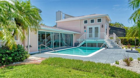 A home in LONGBOAT KEY