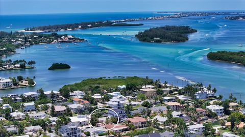 A home in LONGBOAT KEY