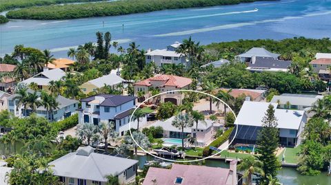 A home in LONGBOAT KEY