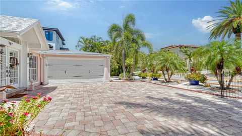 A home in LONGBOAT KEY