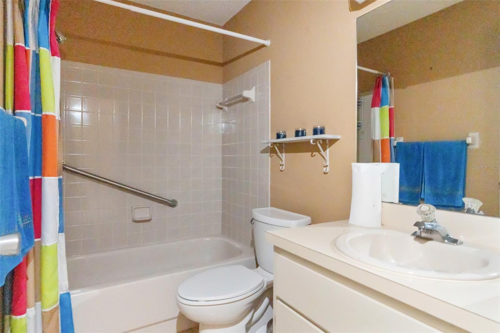 CIRCLER SQUARE WOODS - Residential