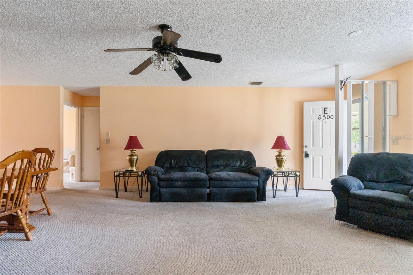 CIRCLER SQUARE WOODS - Residential