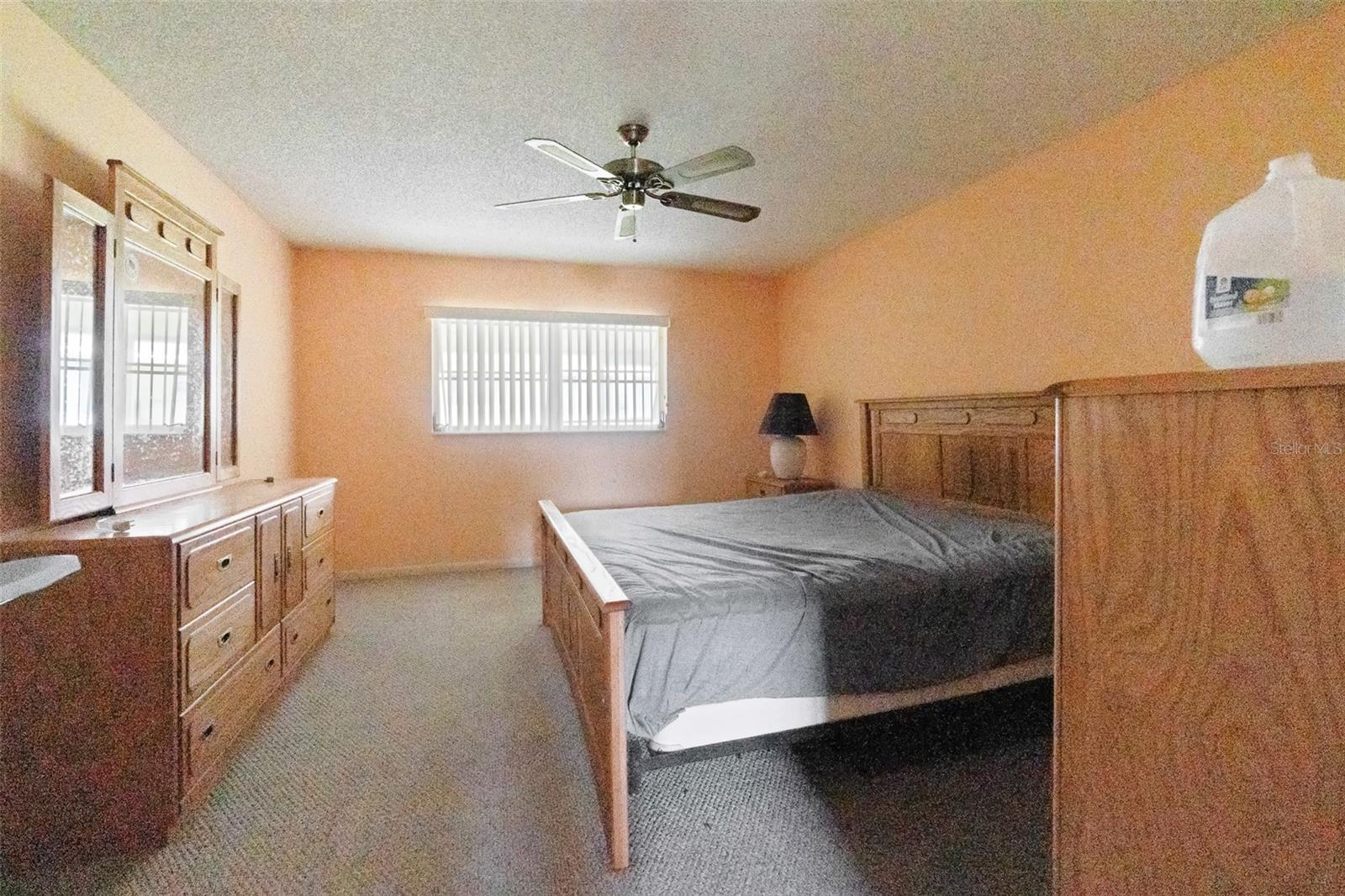 CIRCLER SQUARE WOODS - Residential