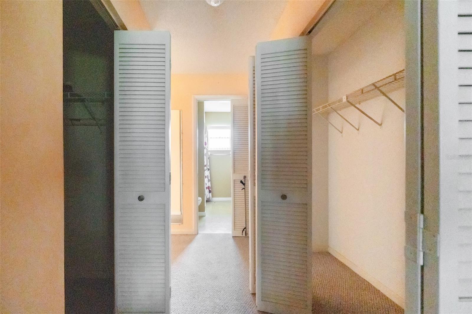 CIRCLER SQUARE WOODS - Residential