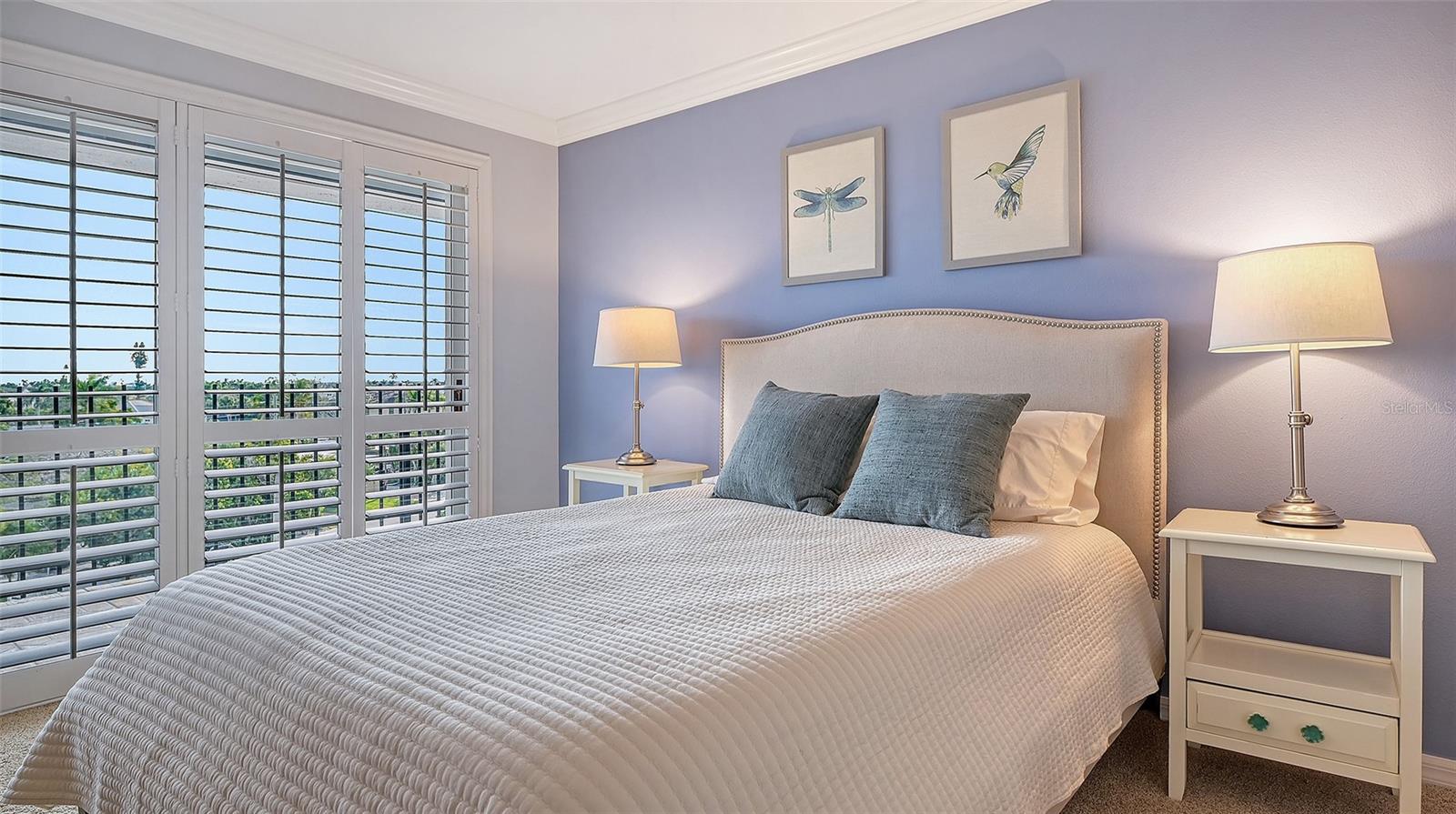 ST ARMAND TOWERS NORTH - Residential