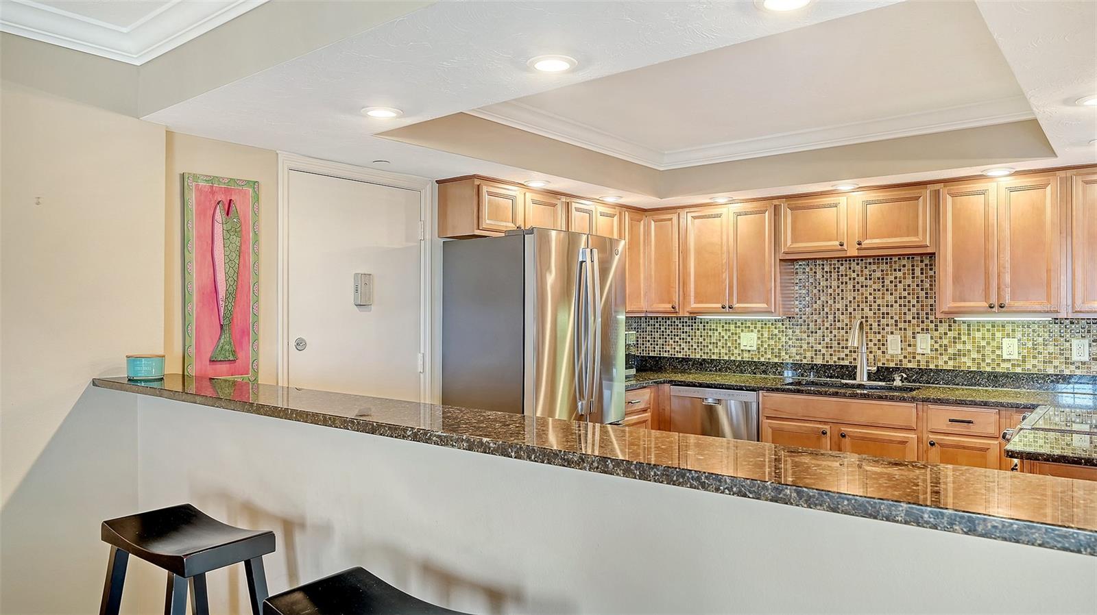 ST ARMAND TOWERS NORTH - Residential