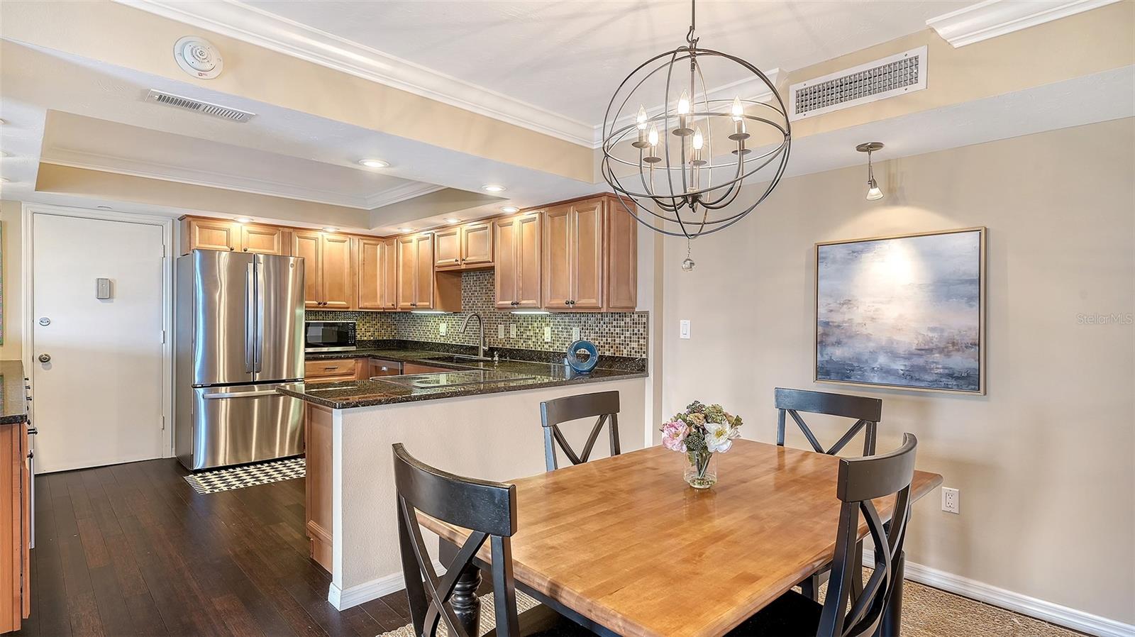 ST ARMAND TOWERS NORTH - Residential