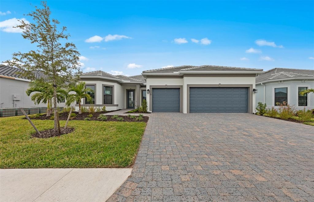 Photo of 4826 Empire Landing Run, Lakewood Ranch, FL 34211 (MLS # TB8479990)
