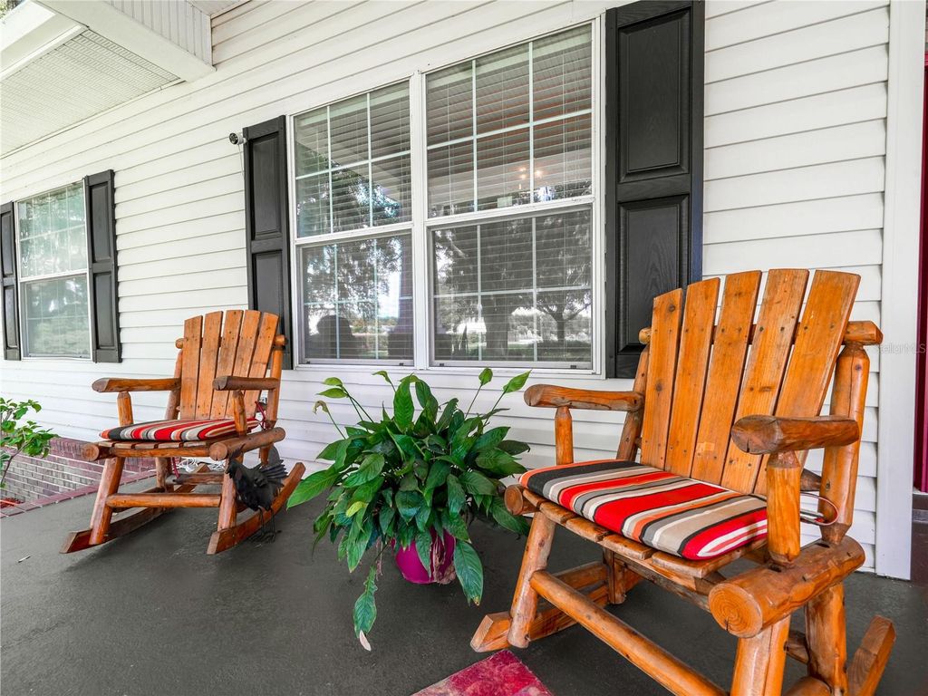 Photo of 1096 Drew Street, Lakeland, FL 33810 (MLS # L4956543)