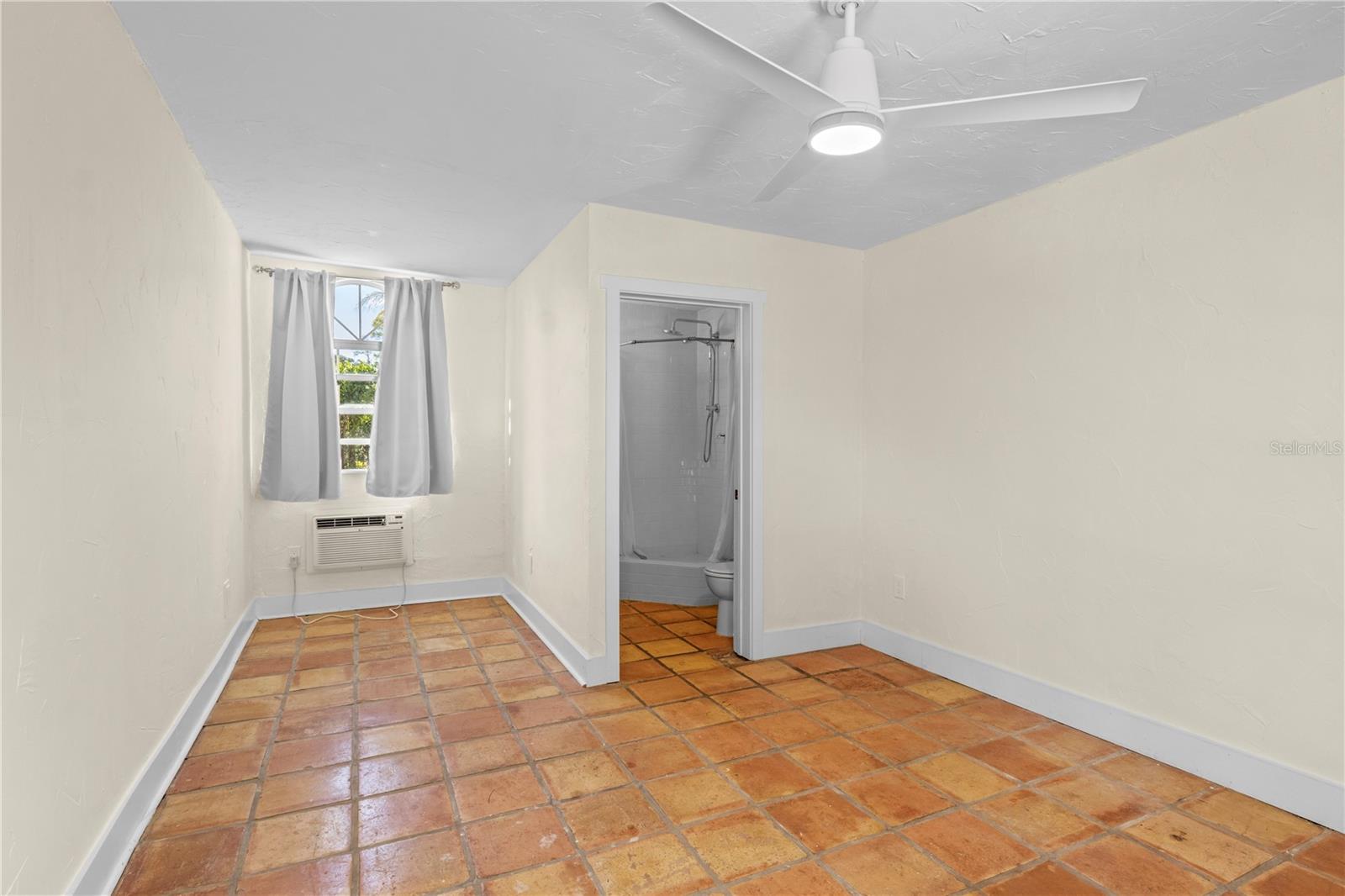 PALMA SOLA PARK - Residential