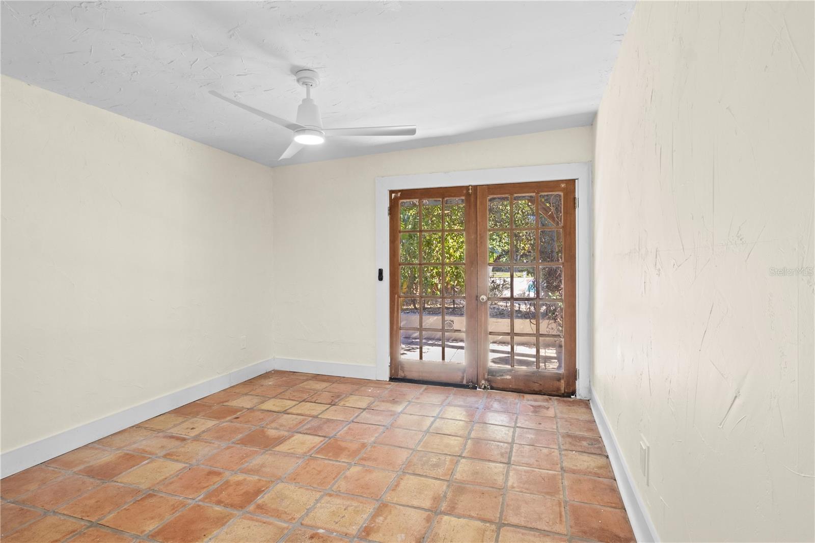 PALMA SOLA PARK - Residential