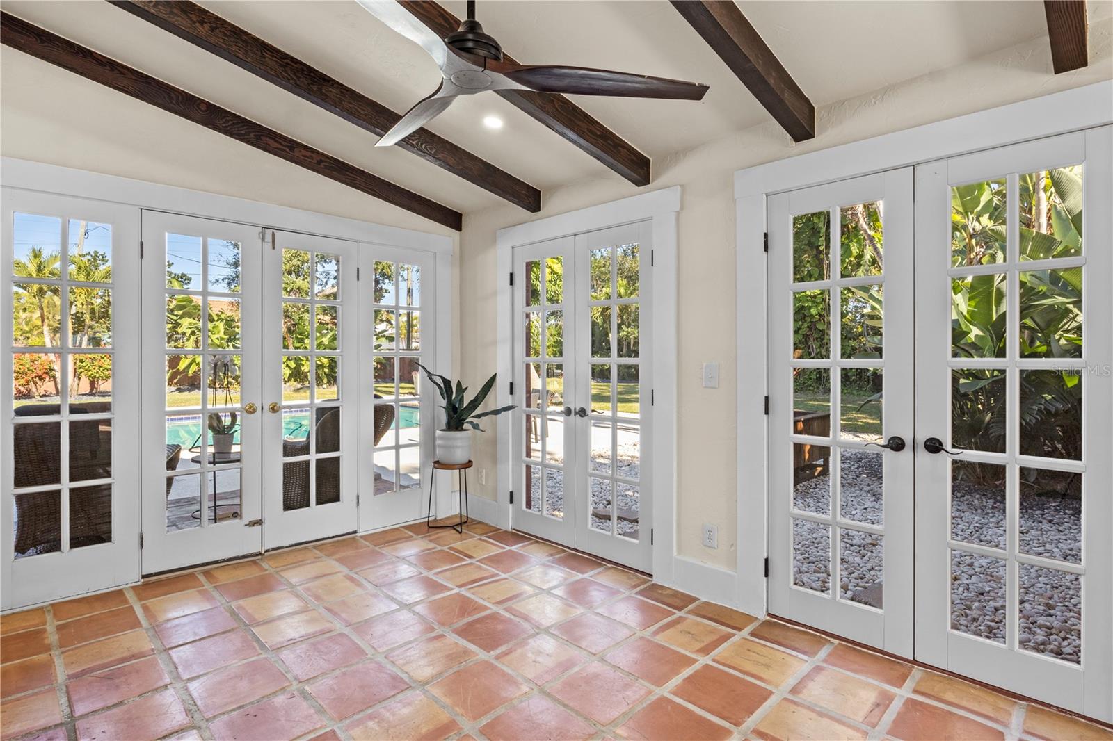 PALMA SOLA PARK - Residential