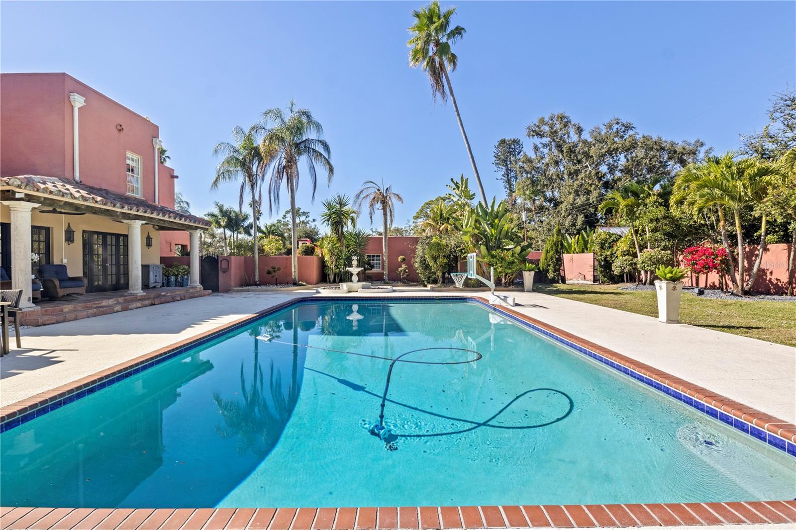 PALMA SOLA PARK - Residential