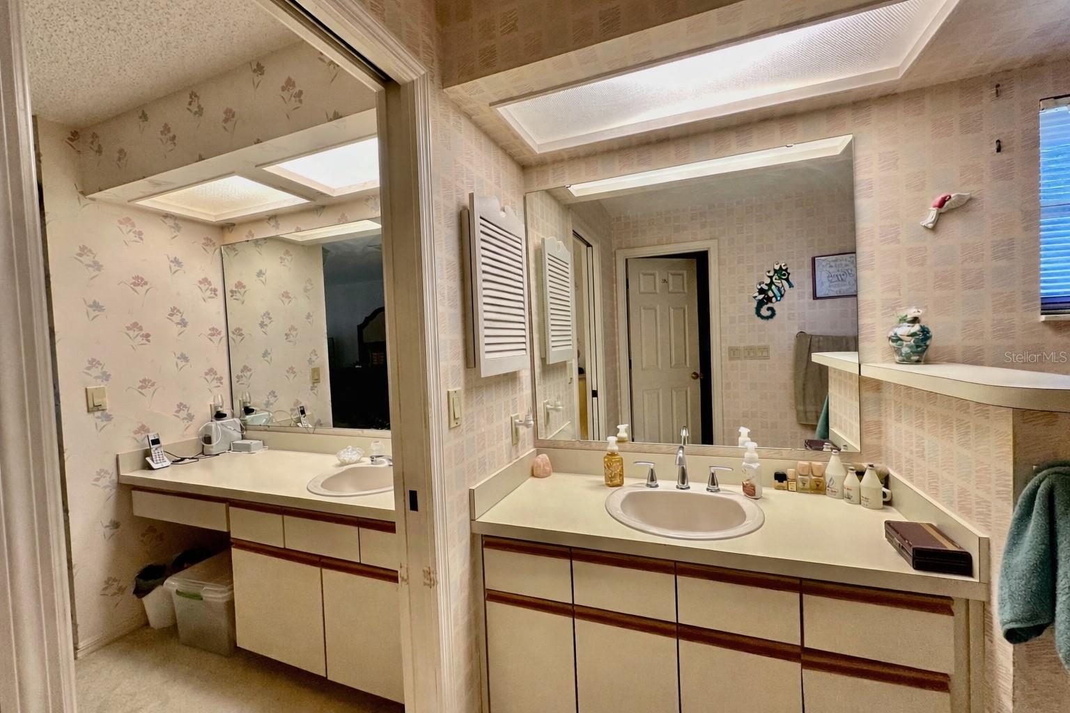 OVERLOOK ESTATES - Residential