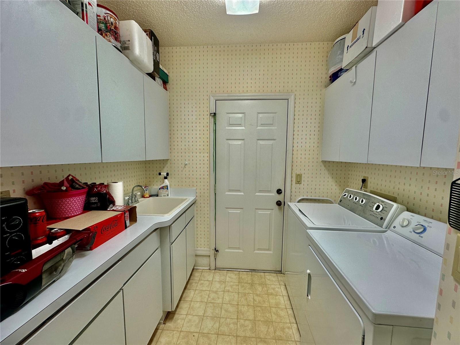 OVERLOOK ESTATES - Residential