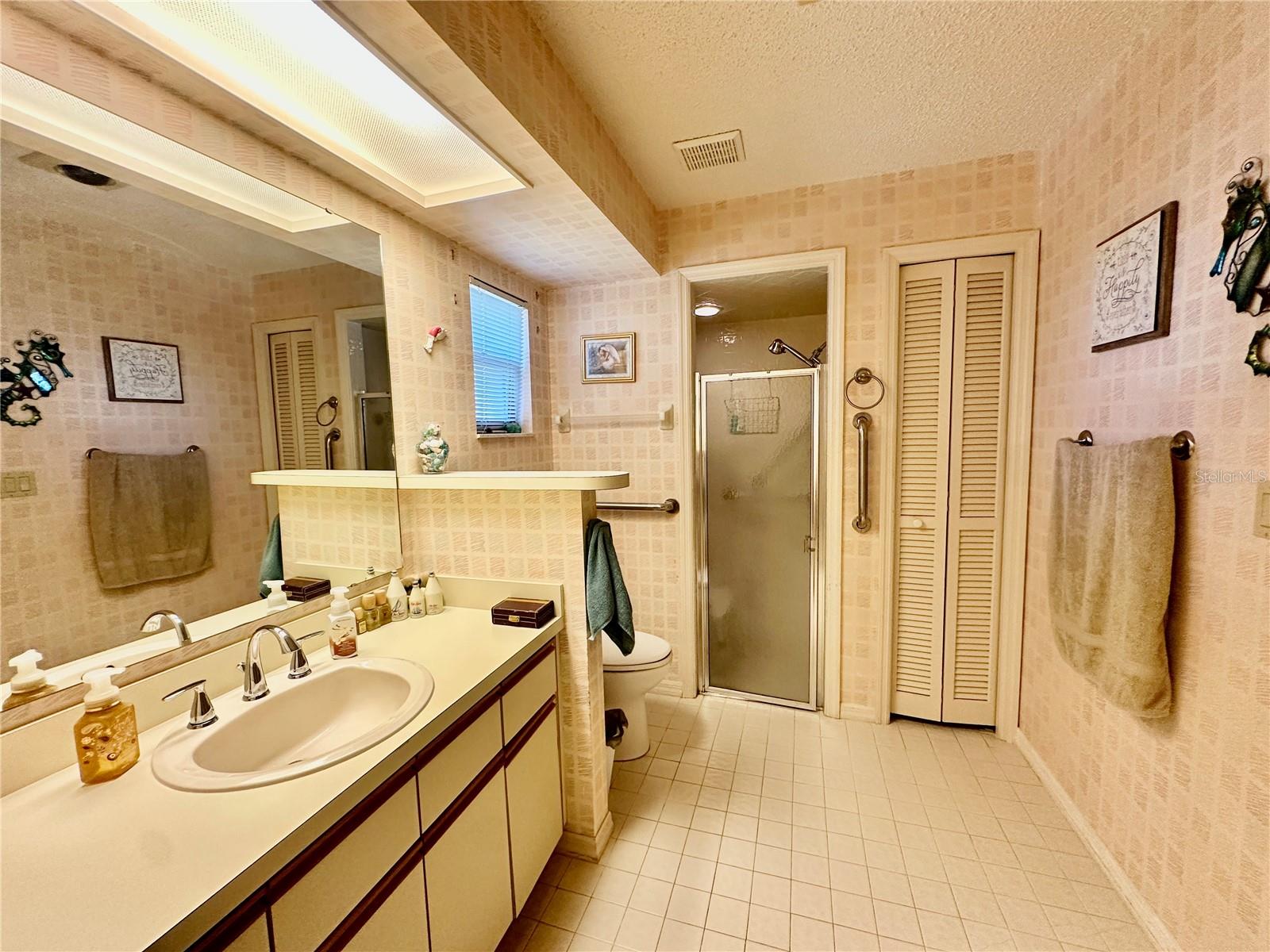 OVERLOOK ESTATES - Residential