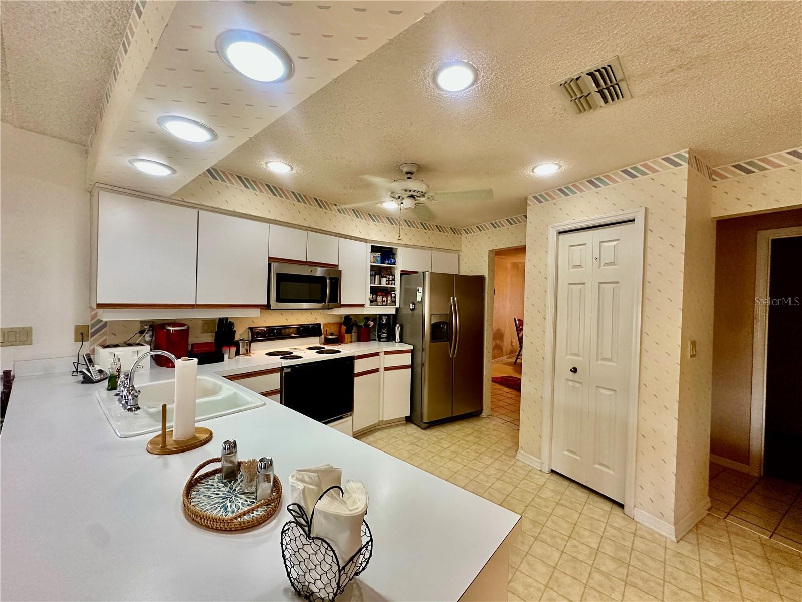 OVERLOOK ESTATES - Residential