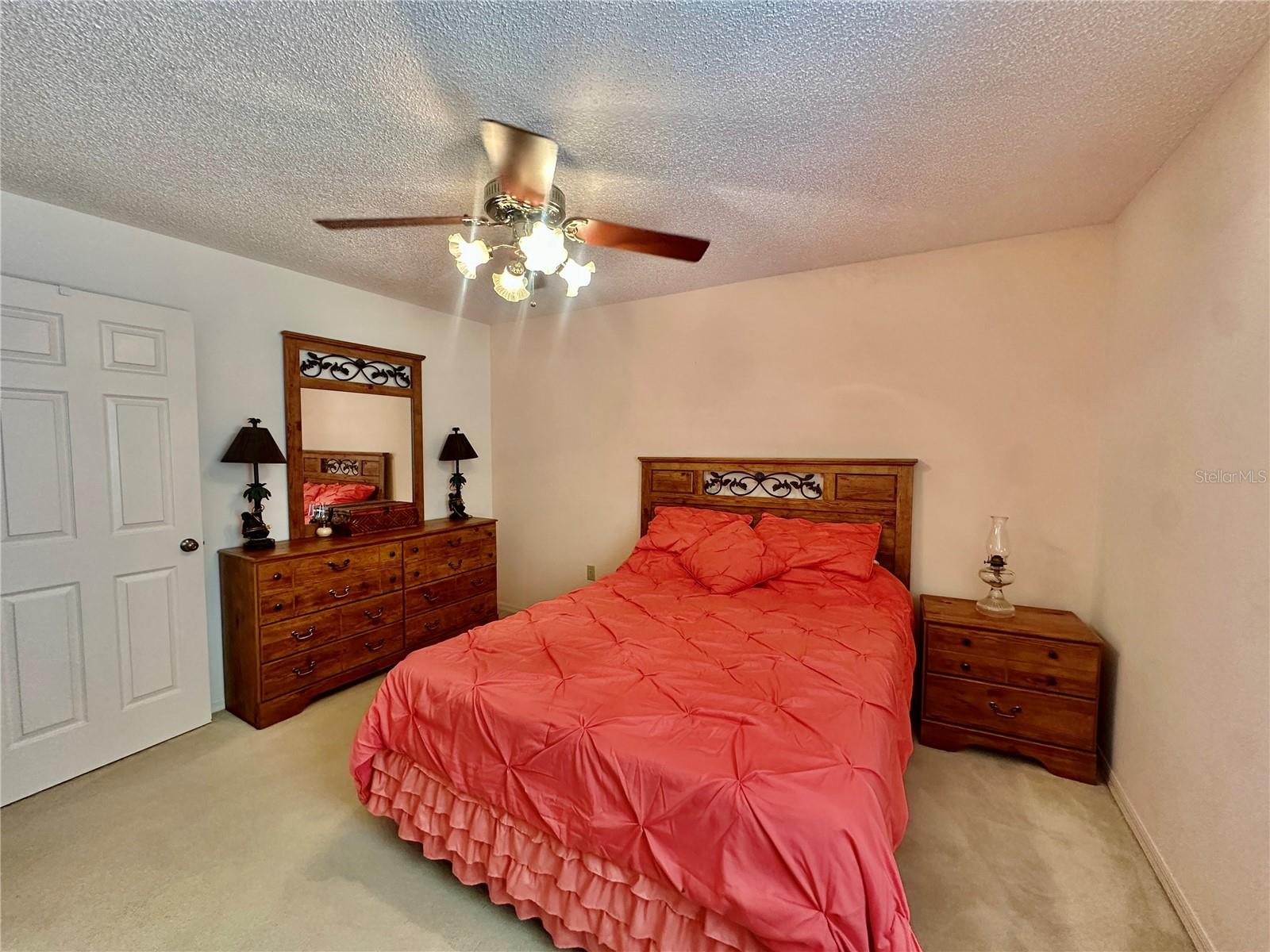 OVERLOOK ESTATES - Residential