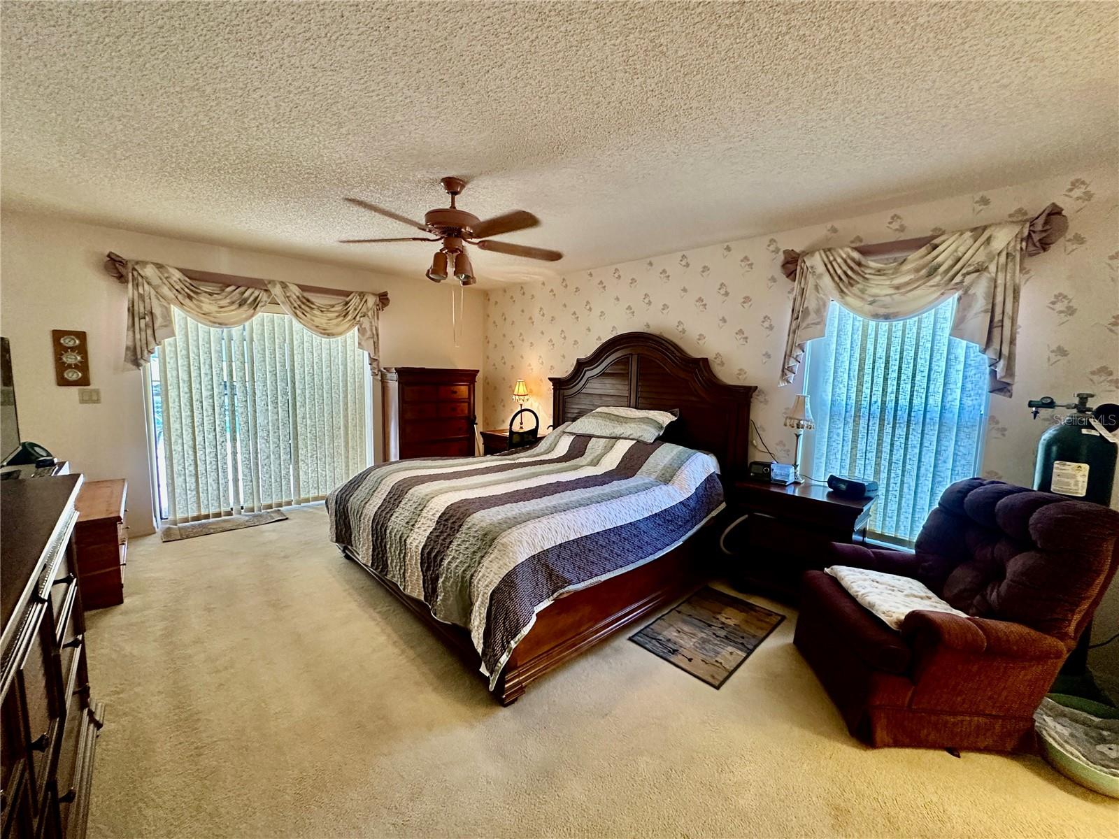 OVERLOOK ESTATES - Residential