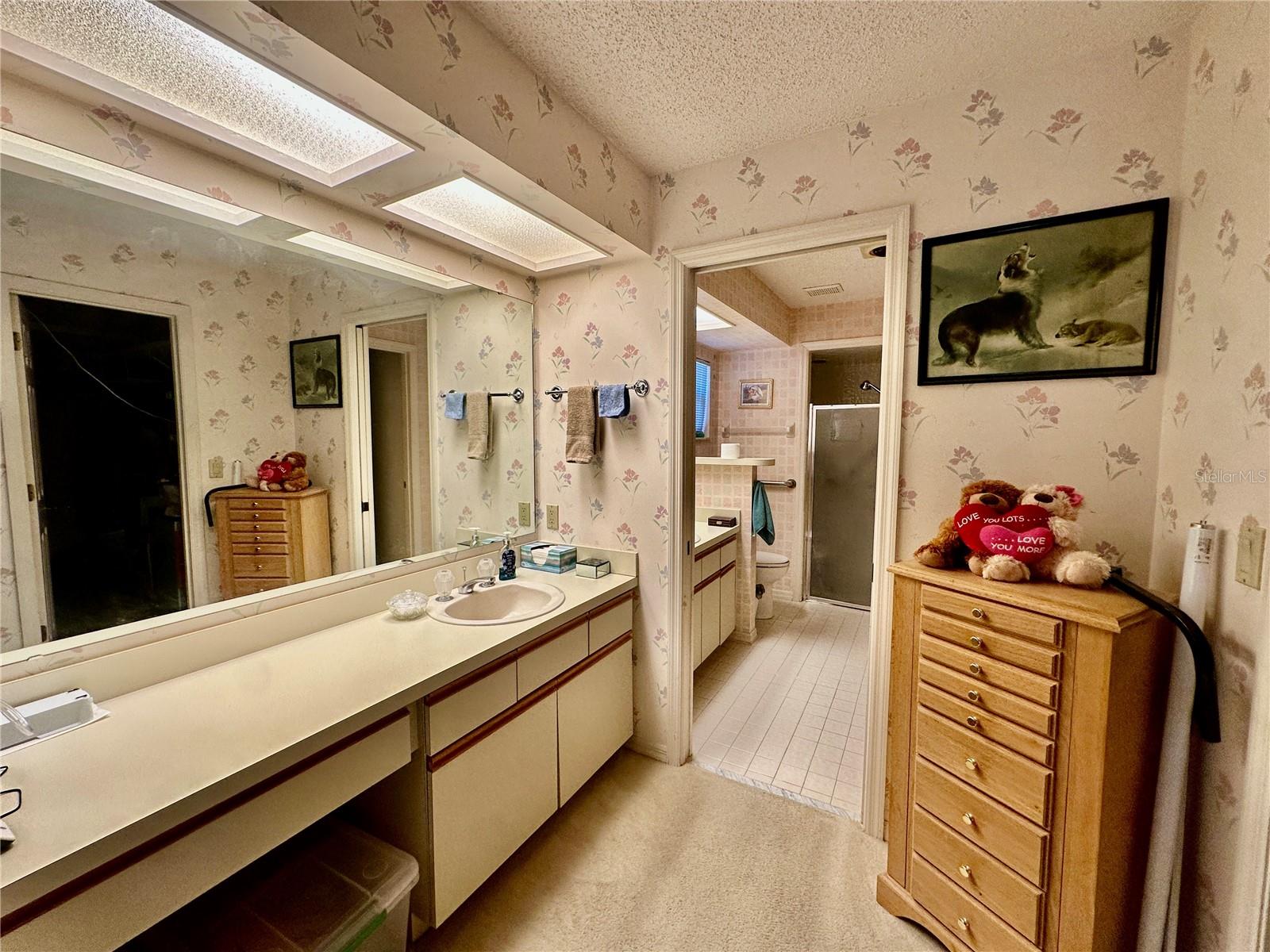 OVERLOOK ESTATES - Residential