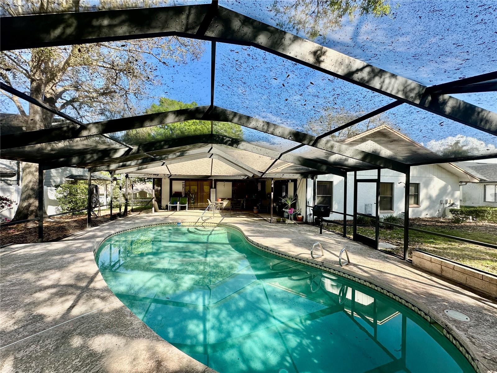 OVERLOOK ESTATES - Residential