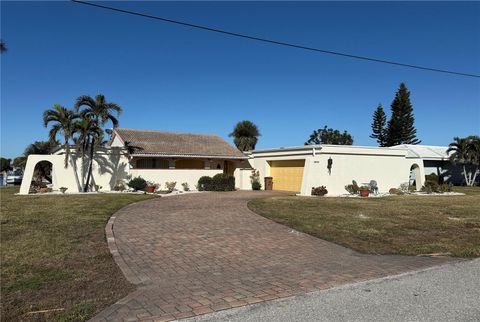 A home in PUNTA GORDA