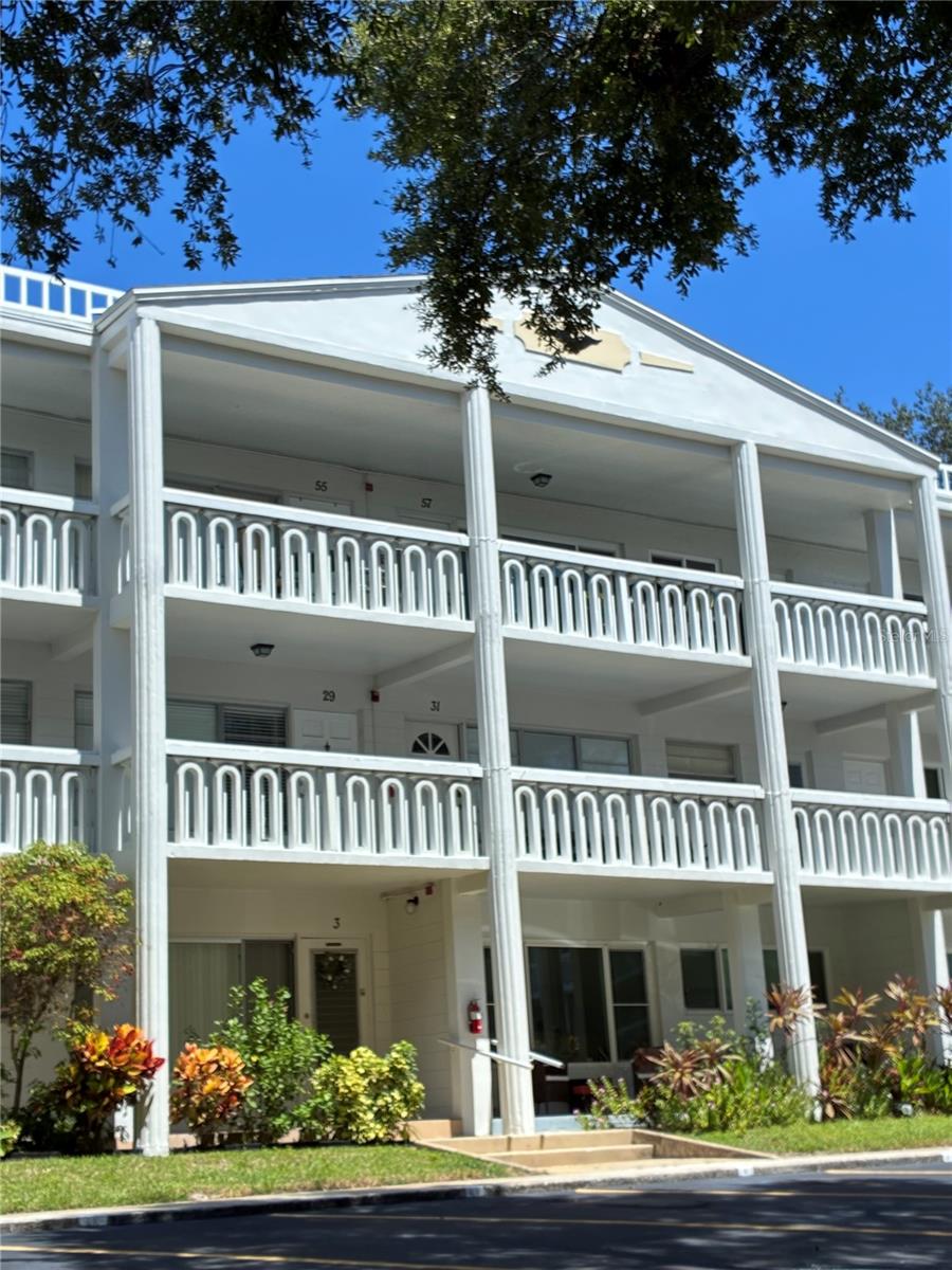 2021 AUSTRALIA WAY W 31