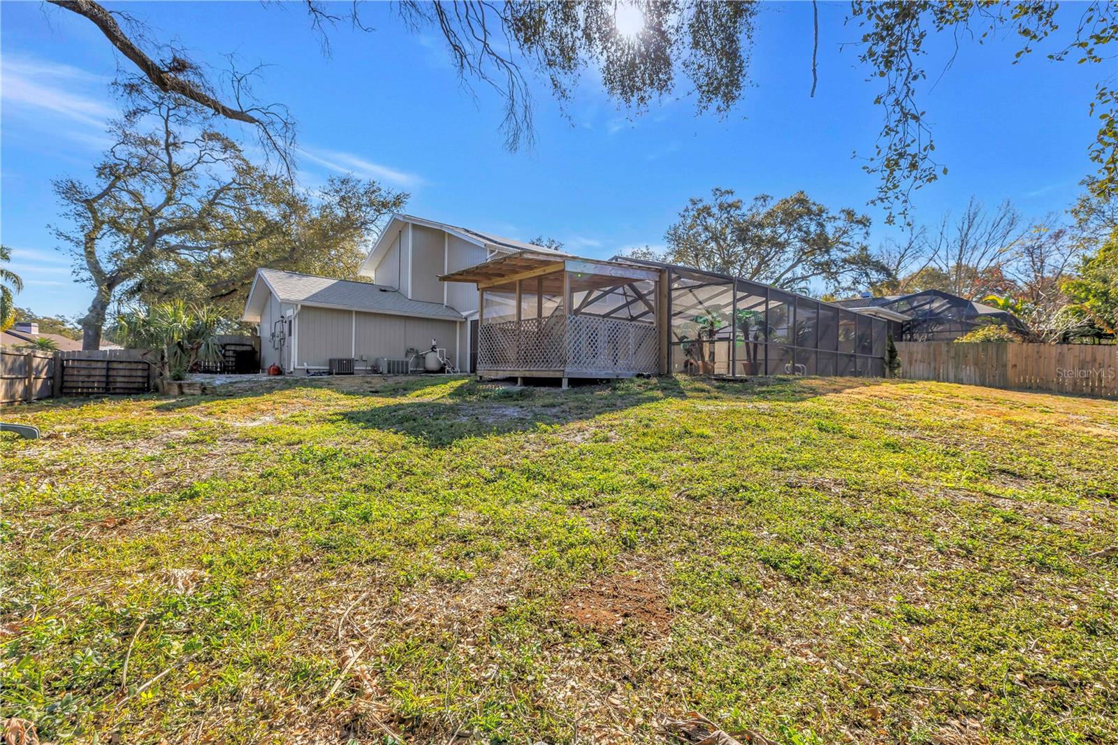 LAKE VALENCIA UNIT ONE - Residential