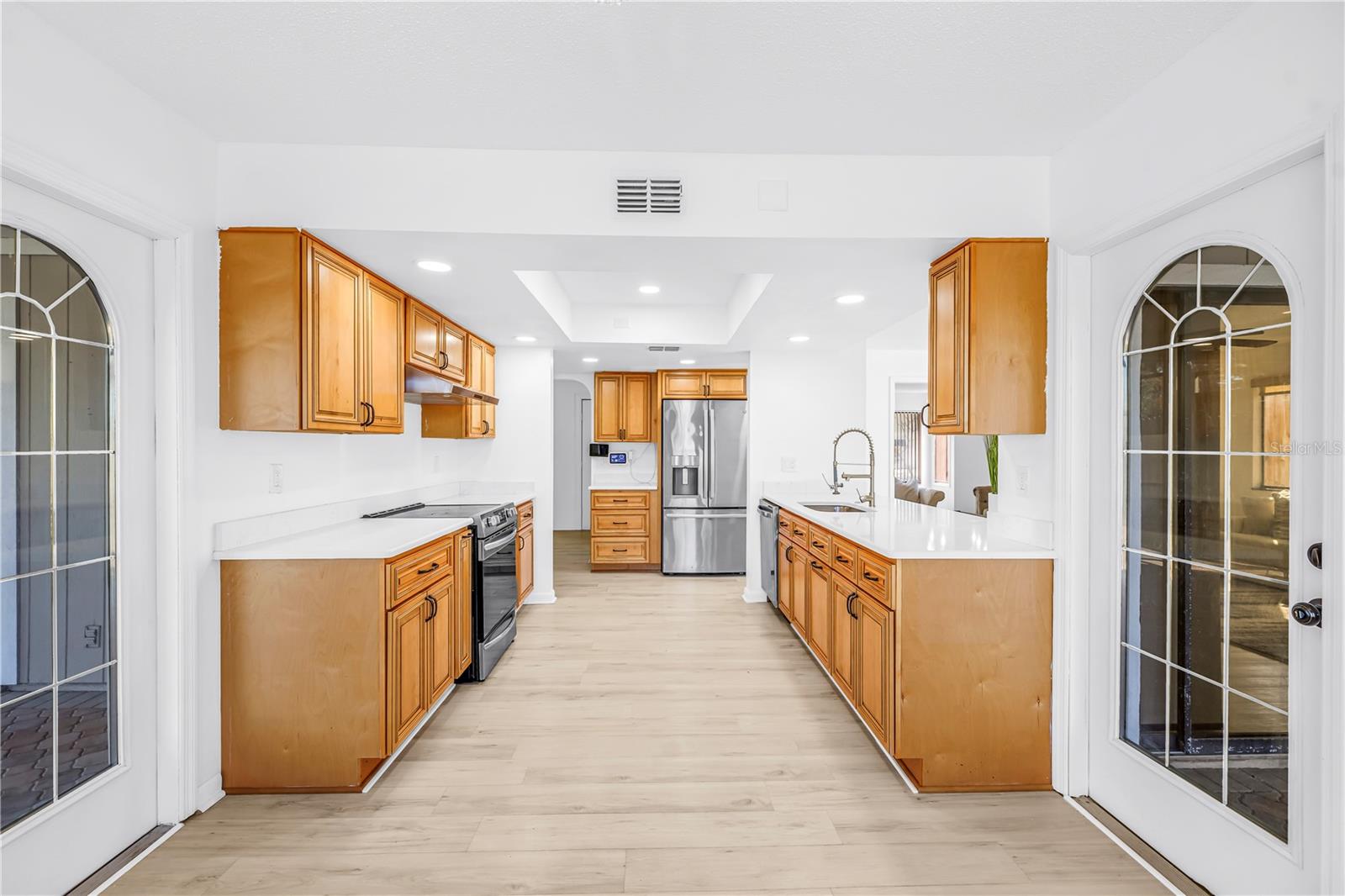 LAKE VALENCIA UNIT ONE - Residential