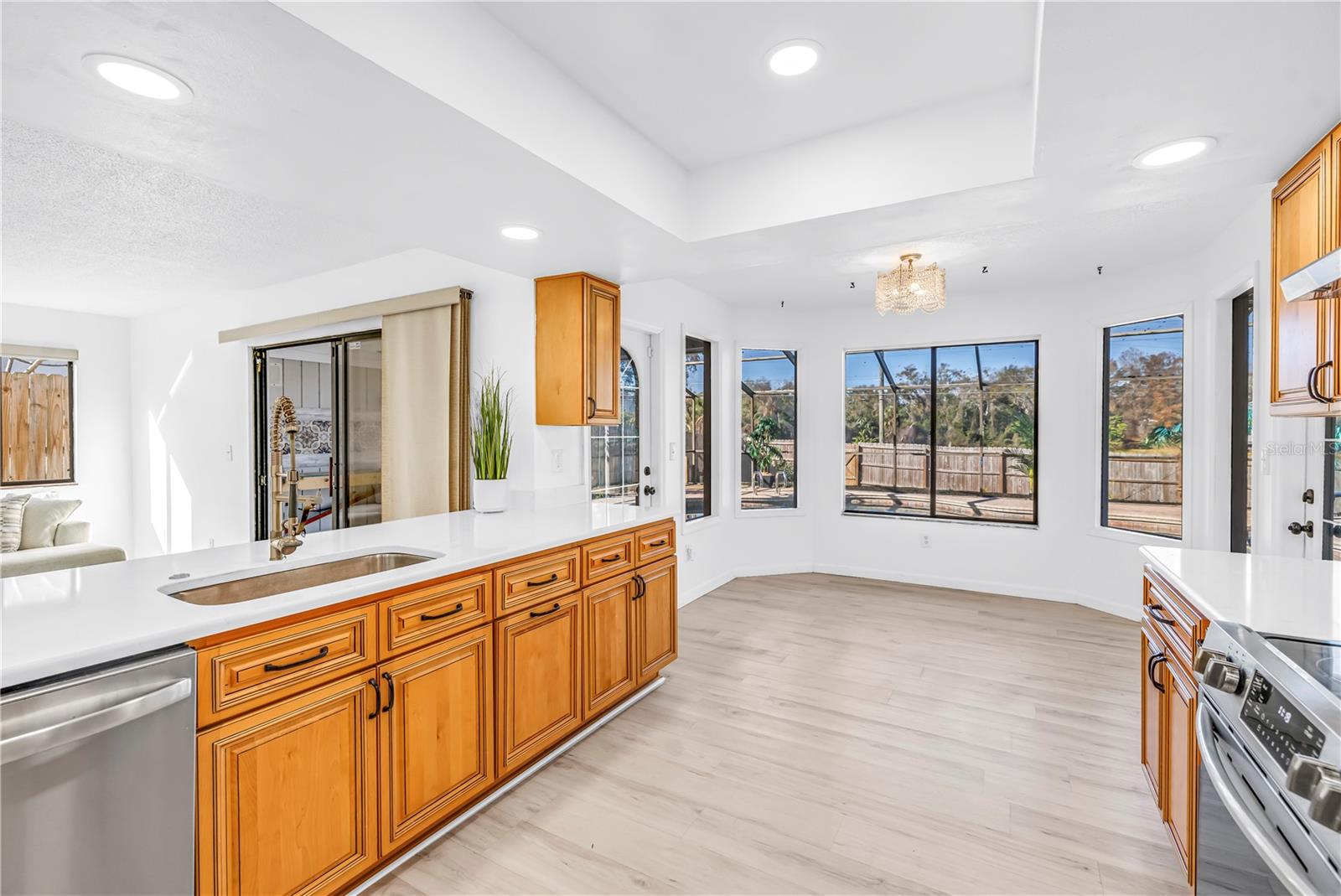 LAKE VALENCIA UNIT ONE - Residential